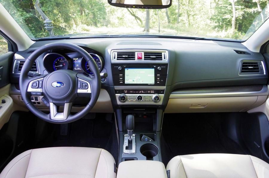  Subaru Legacy 2015 года  (US) (фото 12 из 35)